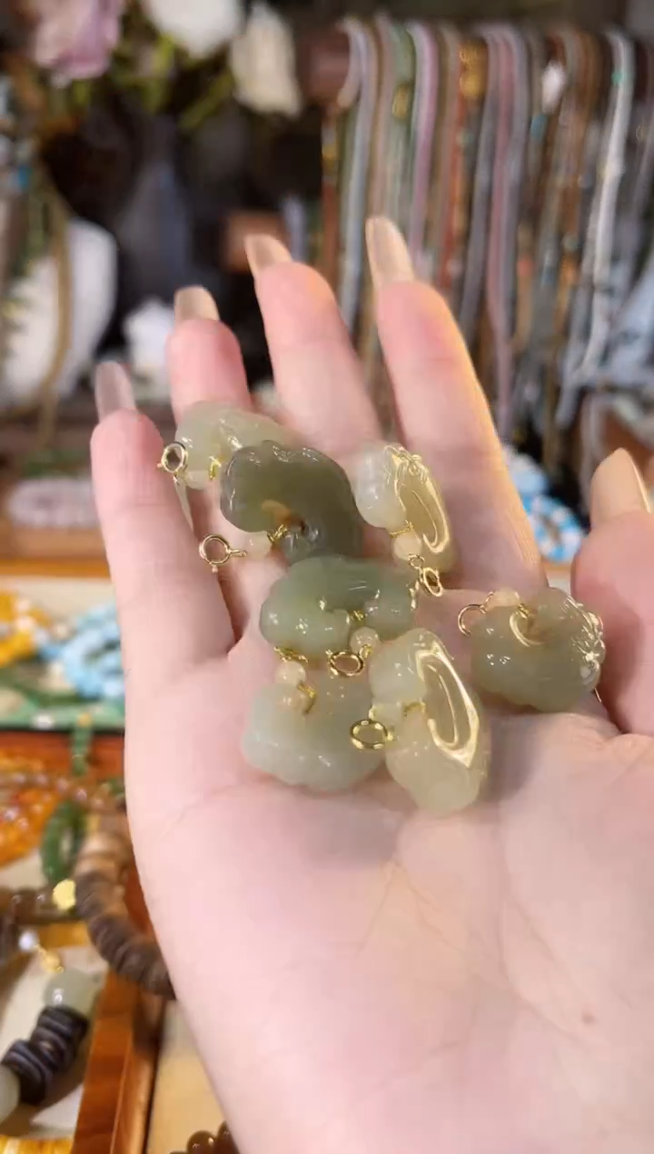 【闪购商品】和田玉吊坠(不含链)银S925镶嵌多样性发货其一