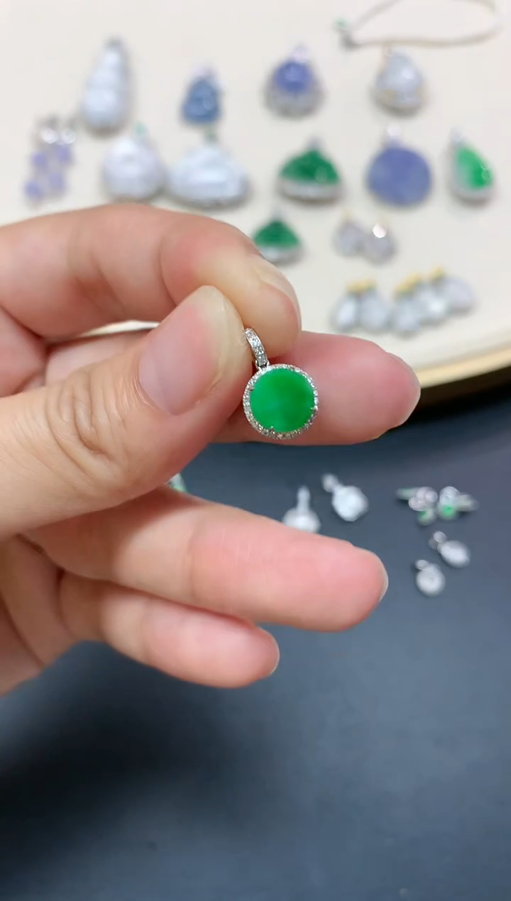 【闪购商品】翡翠18K金镶嵌吊坠(不含链)A303|2980