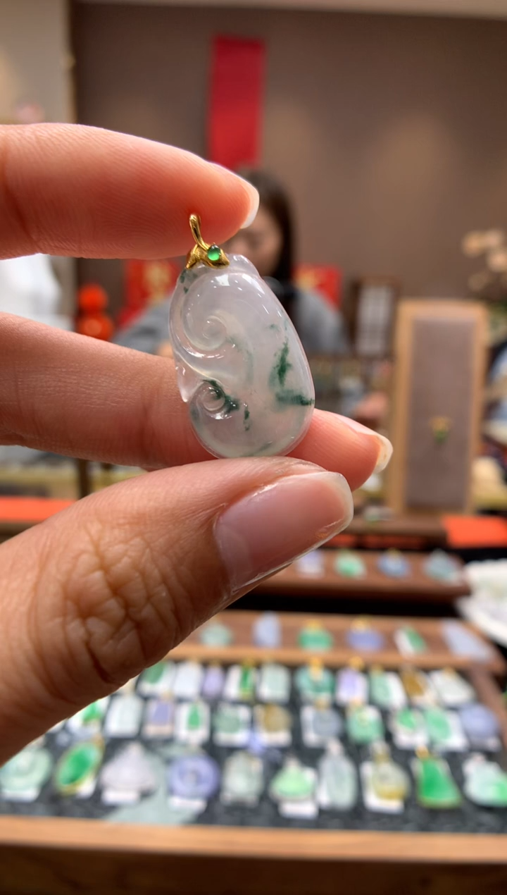 【闪购商品】翡翠颈饰18K金镶嵌如意