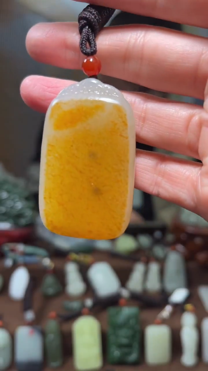 颈饰未镶嵌和田玉`