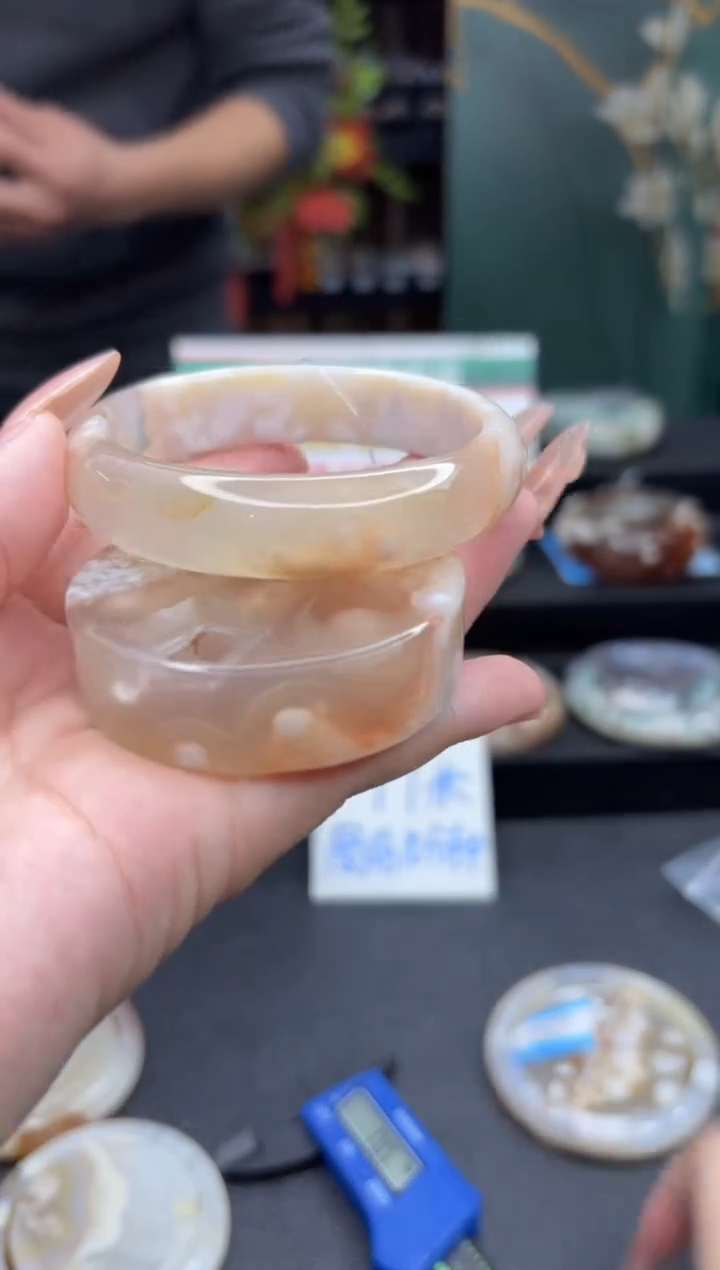 【闪购商品】石英质玉手镯未镶嵌794（58圈赠送镯心）