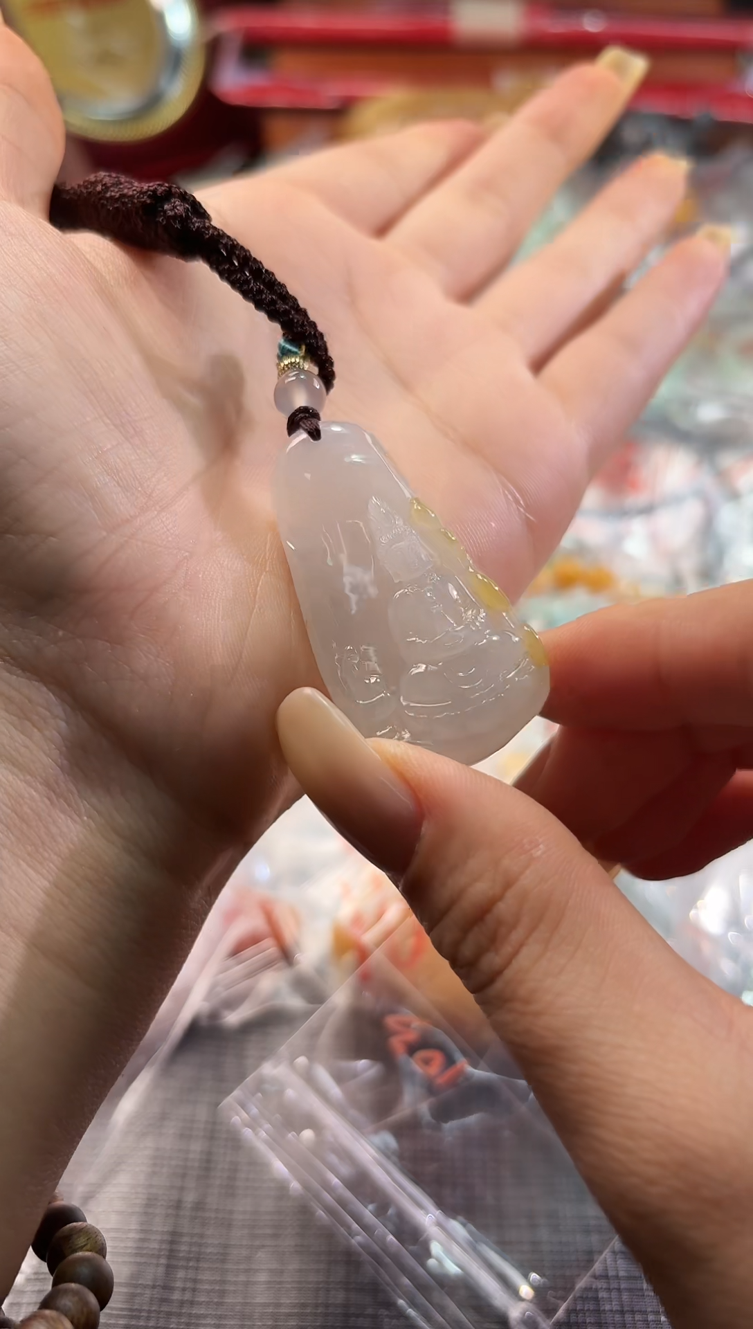 翡翠未镶嵌颈饰100714402