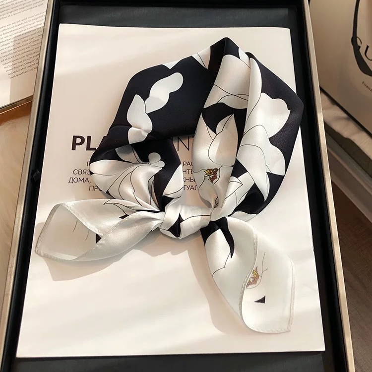 法式白玉兰70*70小方巾