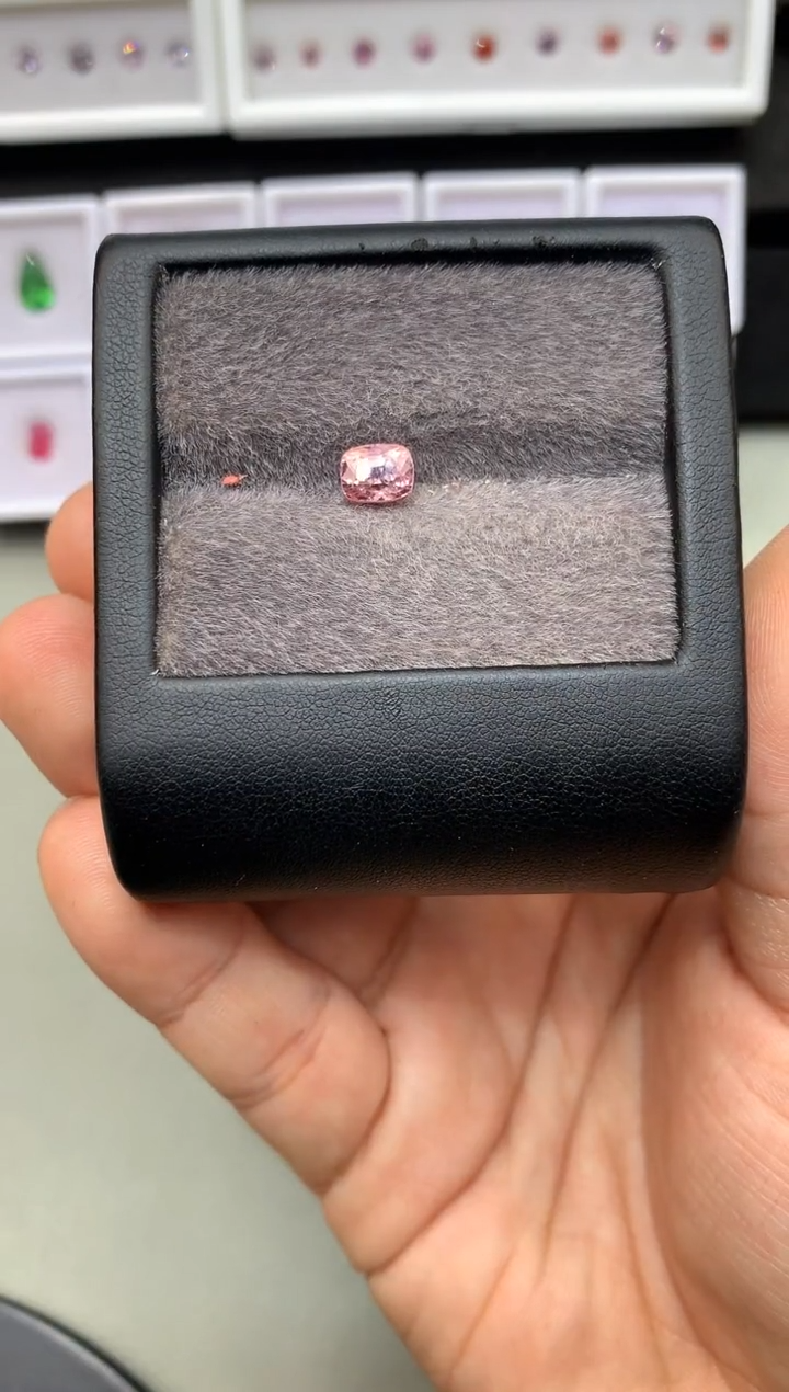 【闪购商品】定制尖晶石裸石未镶嵌枕型 粉色调尖晶石 1.30ct