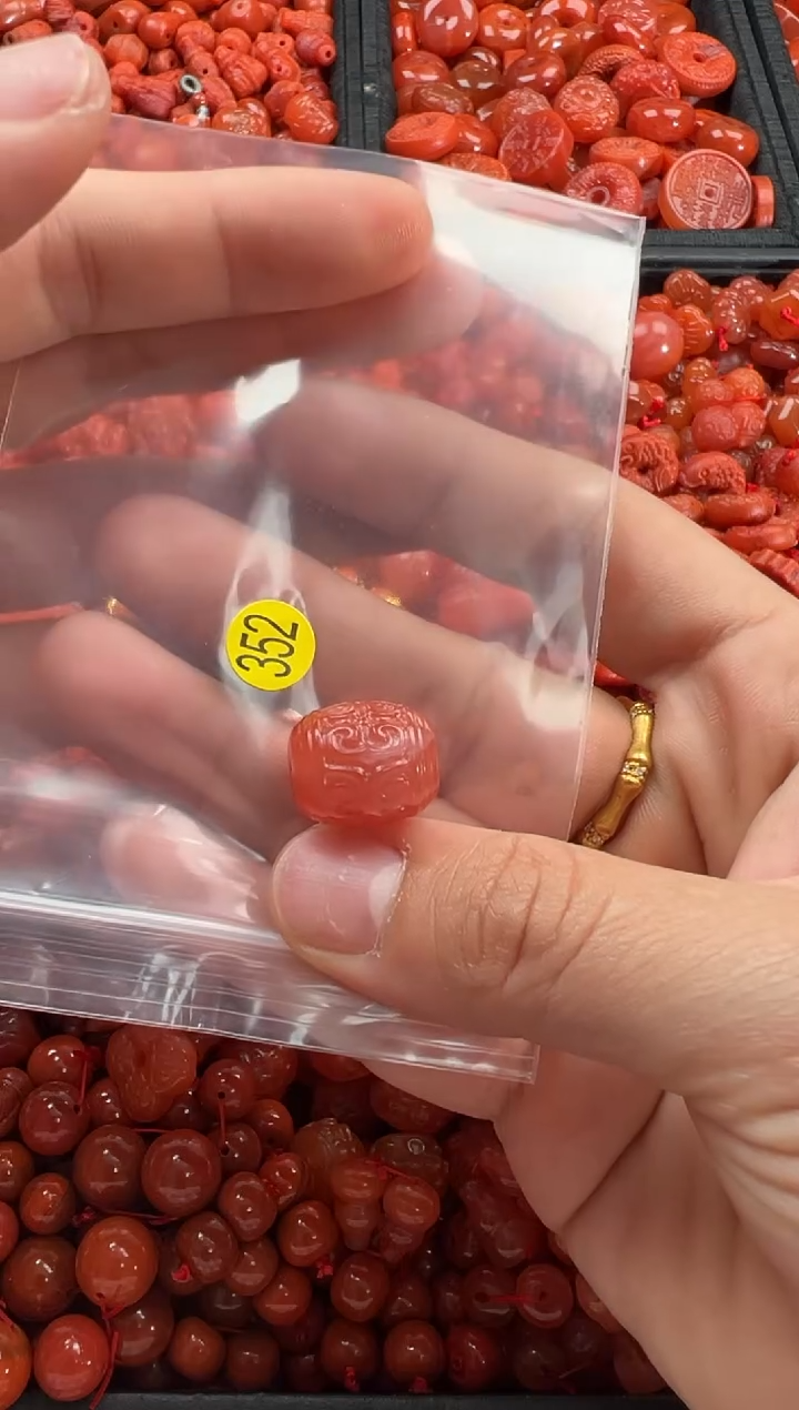 【闪购商品】南红玛瑙颈饰未镶嵌1