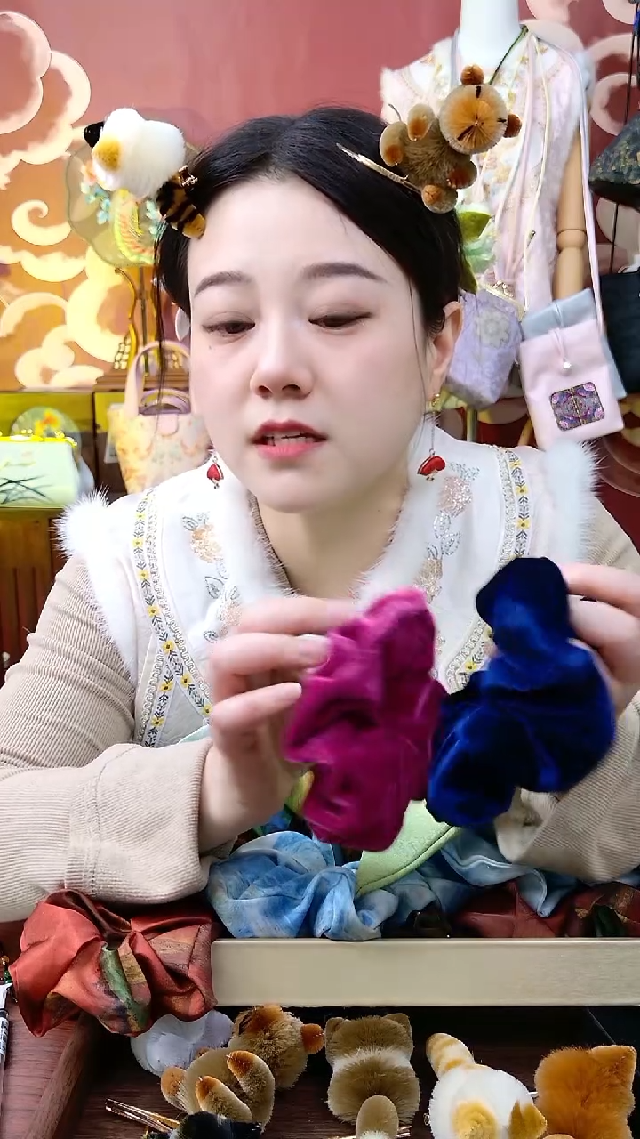 纯铜合金琉璃非遗绒花耳钩