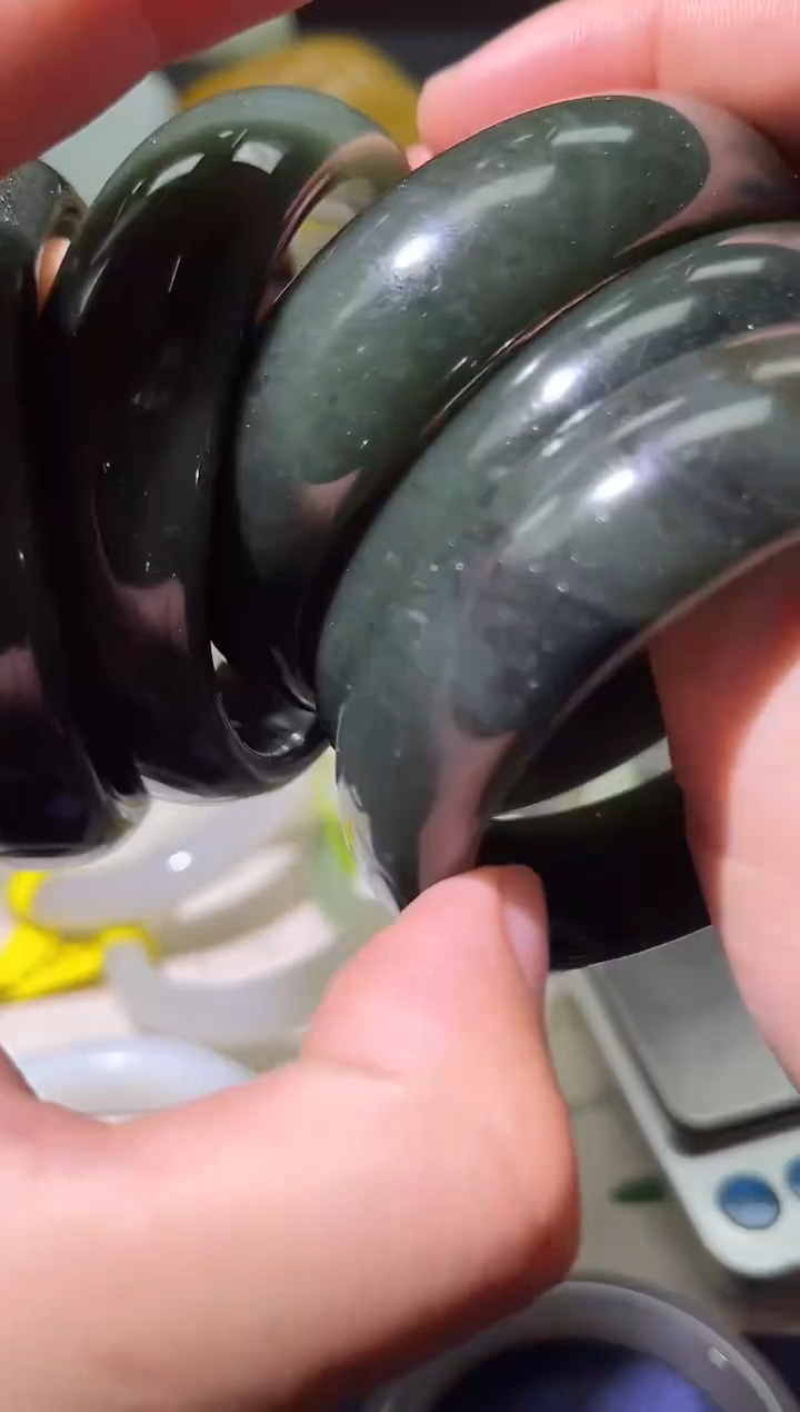 【闪购商品】和田玉手镯未镶嵌多样性发一件手镯