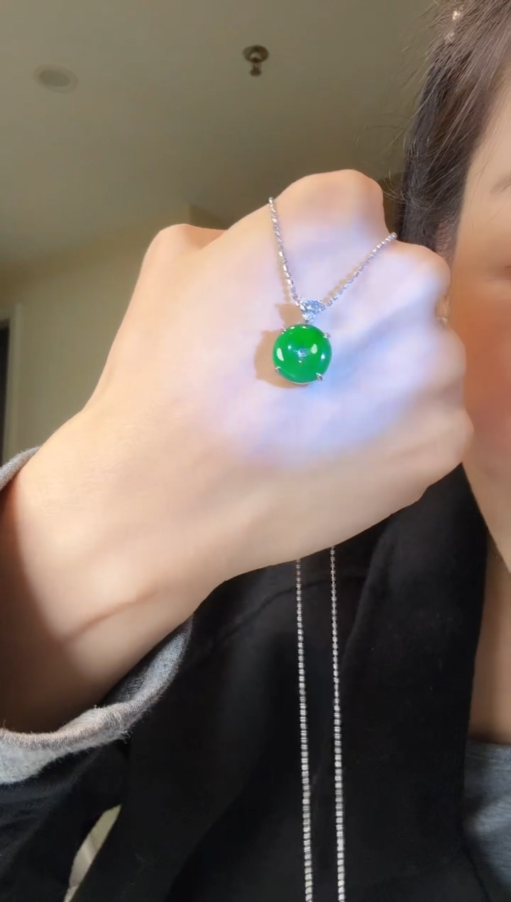 【闪购商品】翡翠吊坠(不含链)银S925镶嵌天然翡翠吊坠