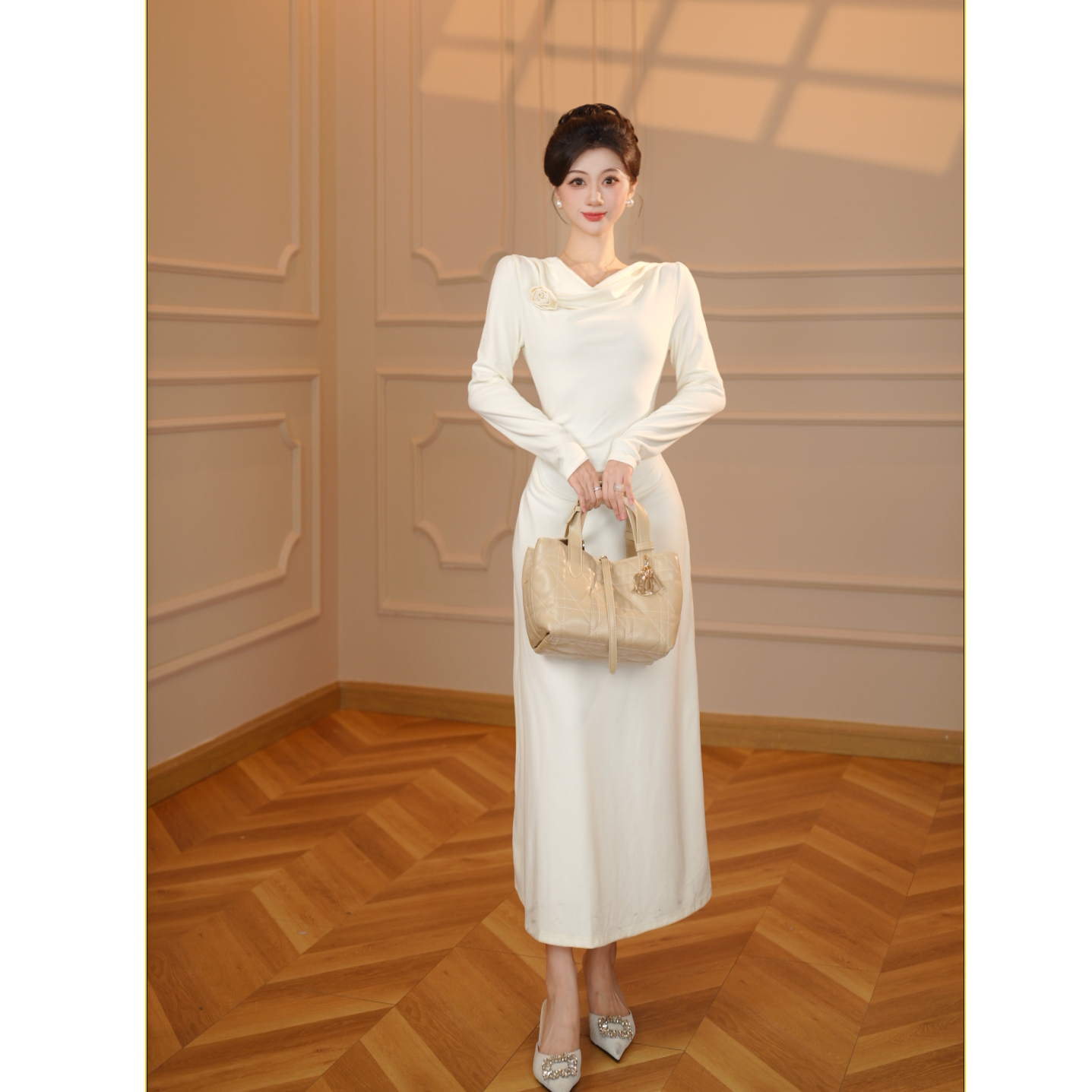 【张小小】春秋纯欲风蕾丝拼接V领褶皱修身收腰长袖连衣裙D4162