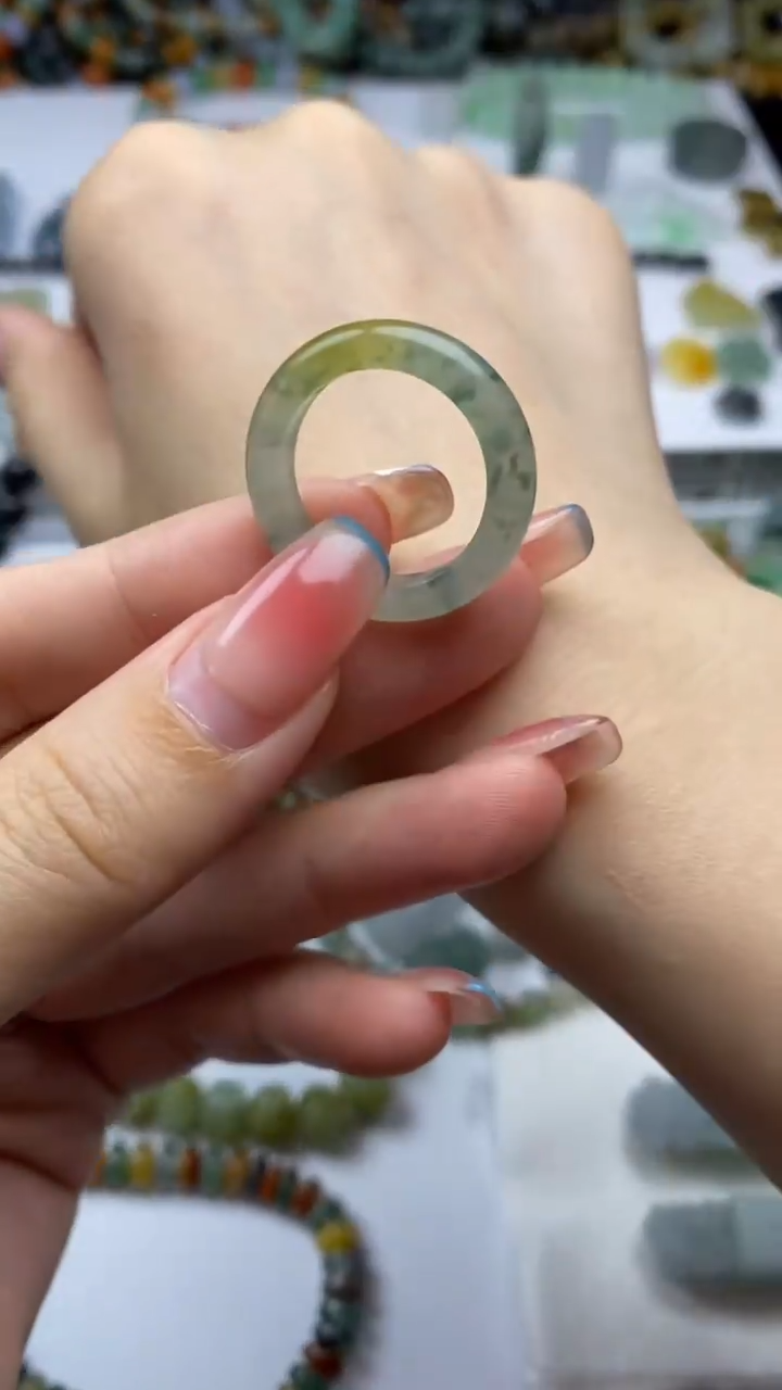 未镶嵌定制翡翠人***戏毛货定制不退不换