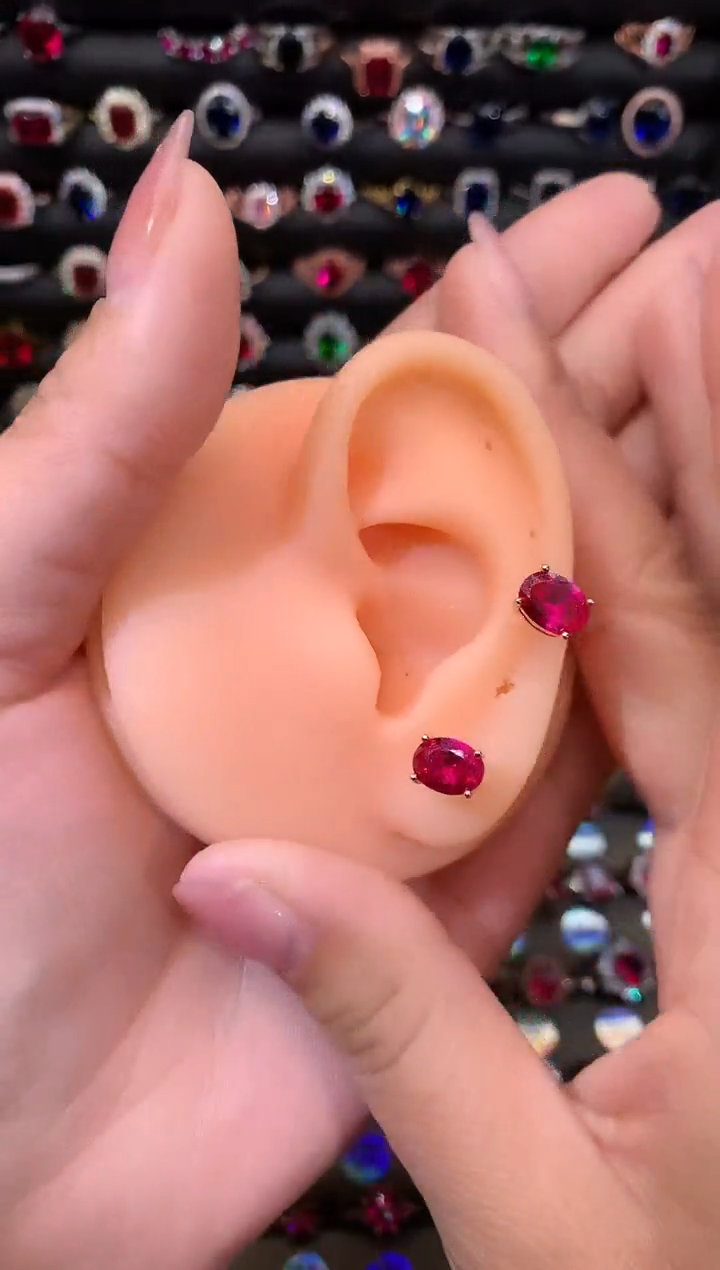 【闪购商品】红宝石耳饰银S925镶嵌68