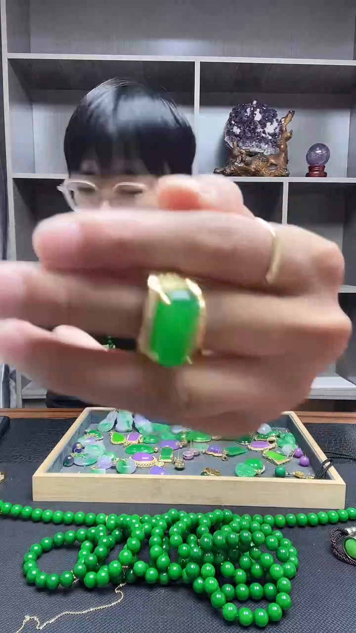 14K金镶嵌戒指翡翠戒指