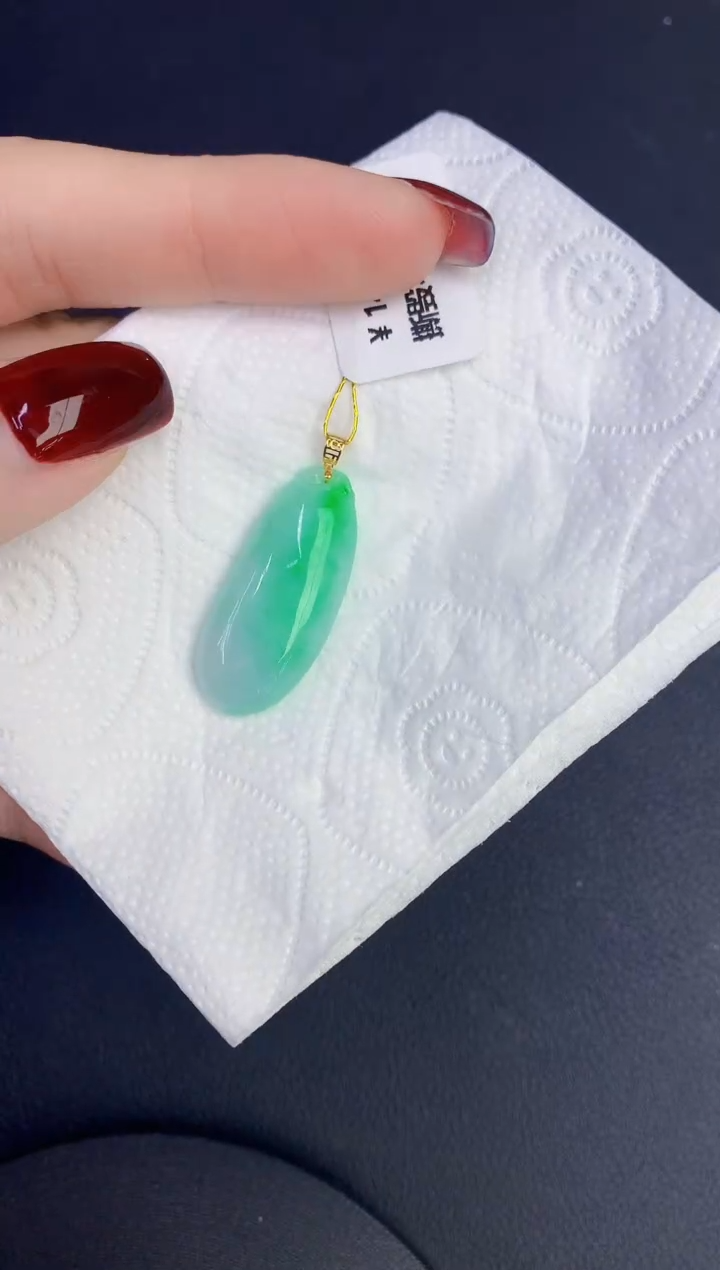 颈饰18K金镶嵌翡翠缅甸天然翡翠a货