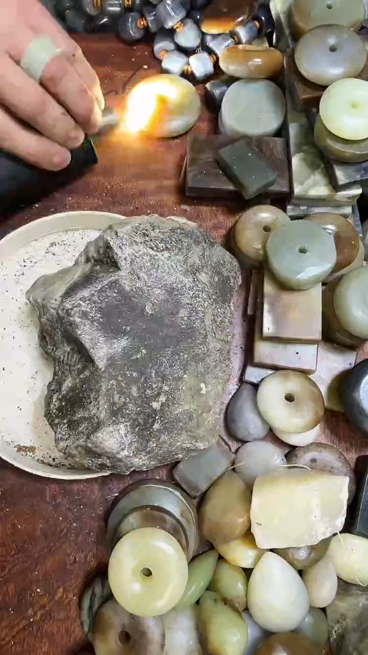 未镶嵌和田玉珠宝半成品1