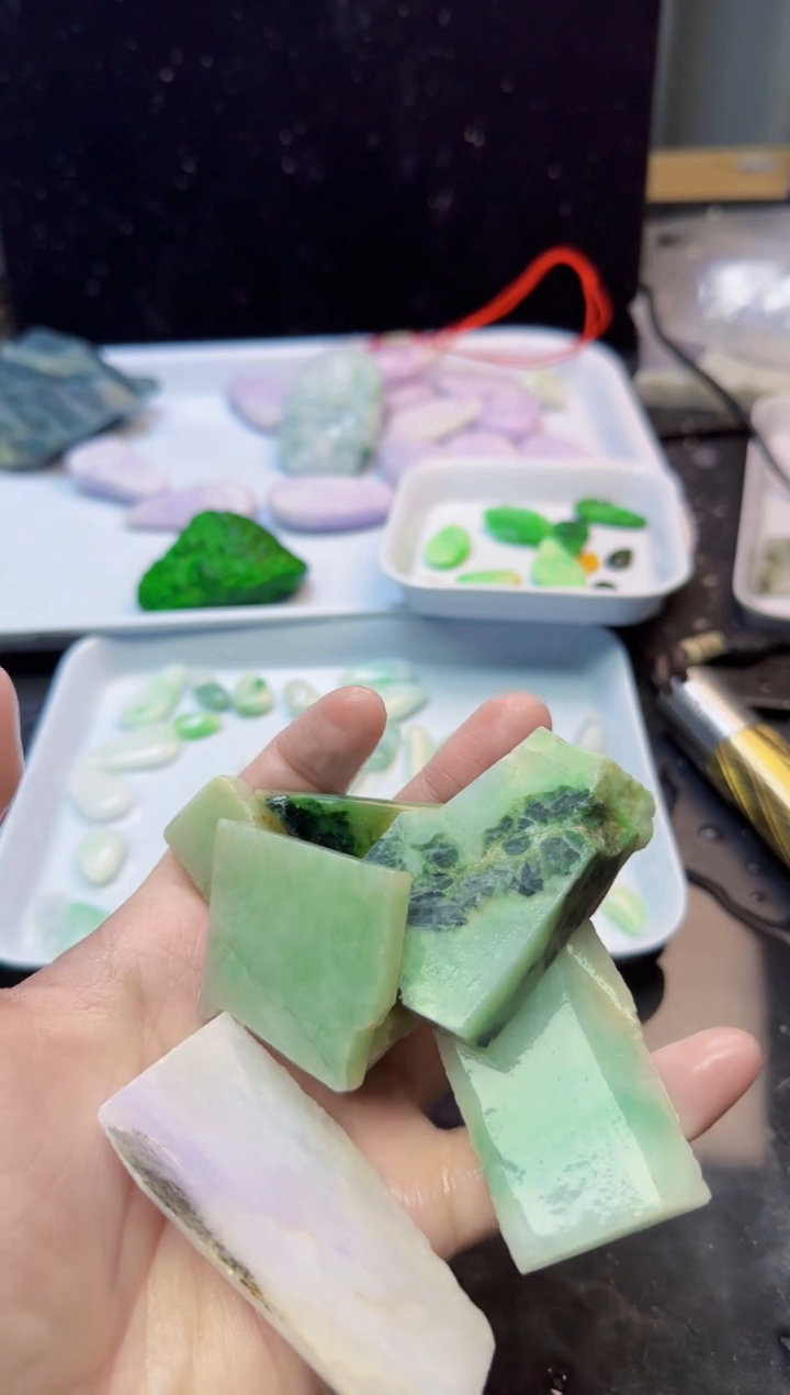 颈饰未镶嵌翡翠067天然A货翡翠