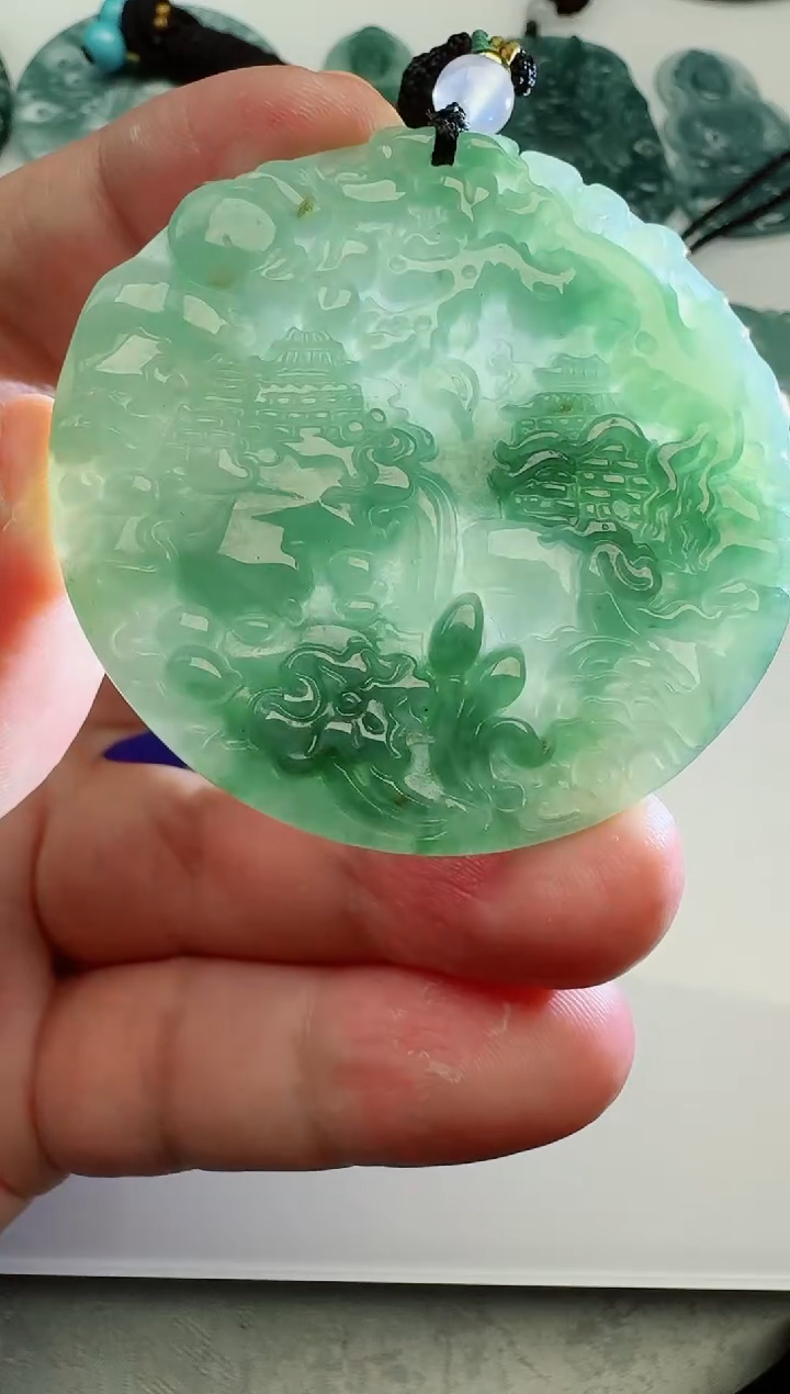 【闪购商品】翡翠颈饰未镶嵌11111111