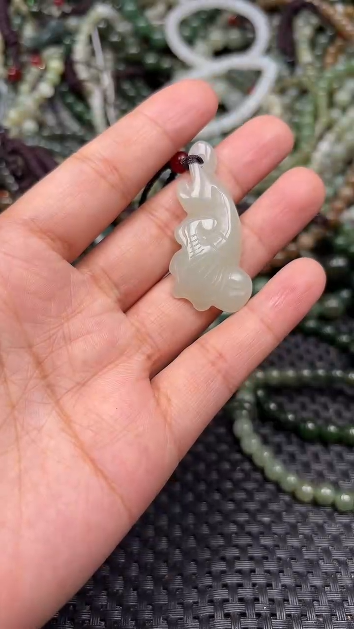 颈饰未镶嵌和田玉1