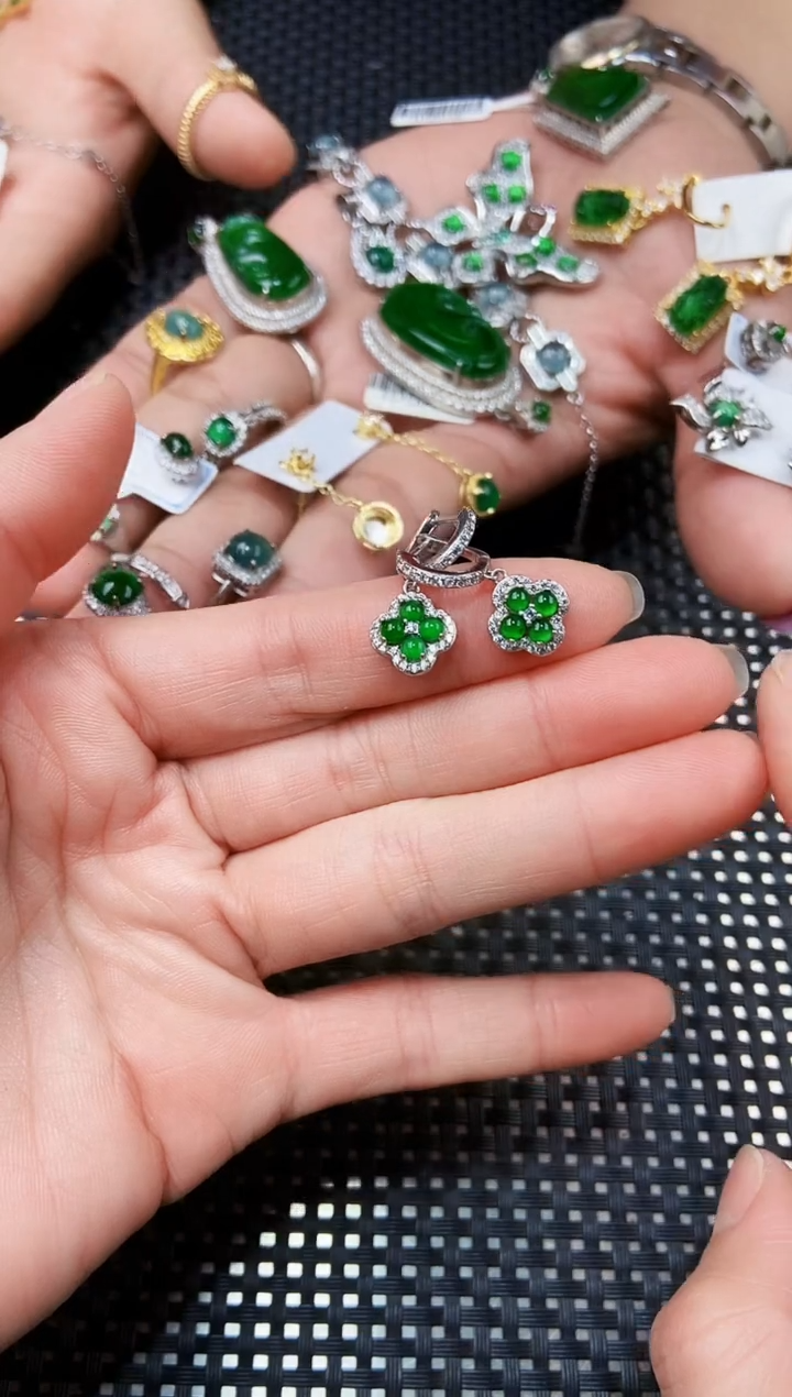 【闪购商品】翡翠耳饰未镶嵌111111111