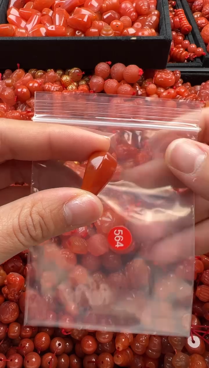 【闪购商品】南红玛瑙颈饰未镶嵌1