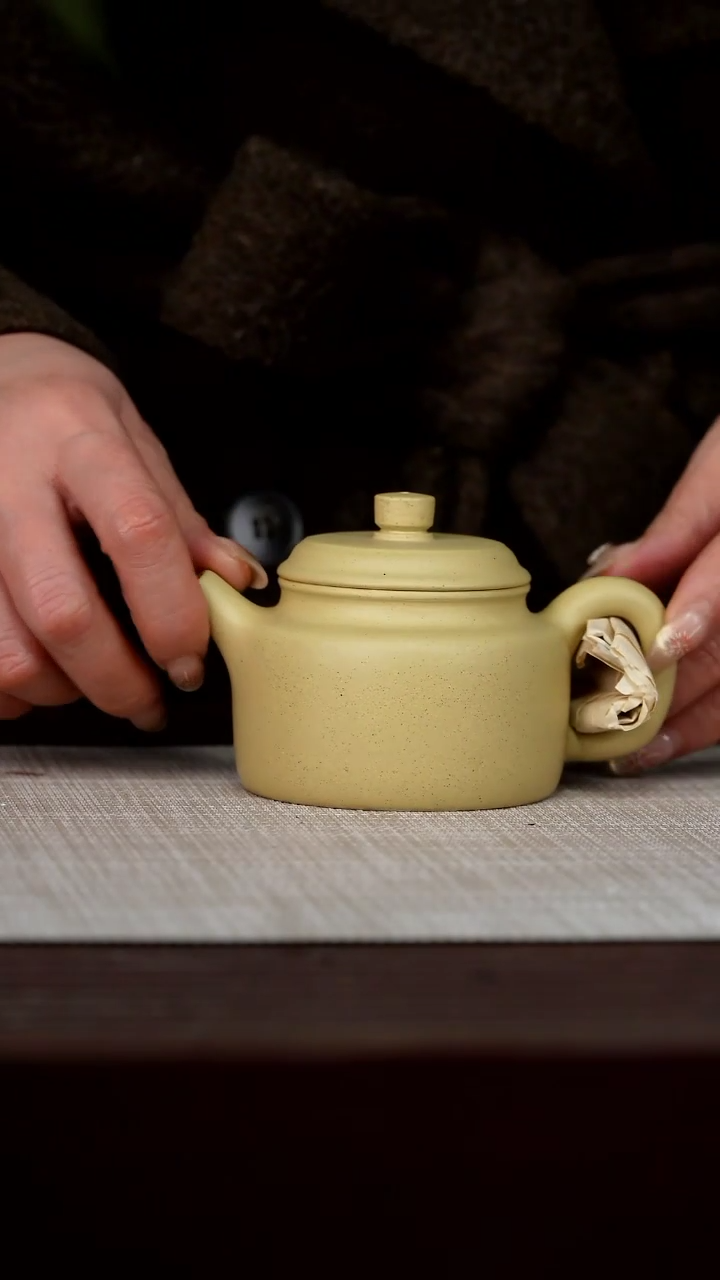 【闪购商品】宜兴原矿紫砂壶茶壶150C