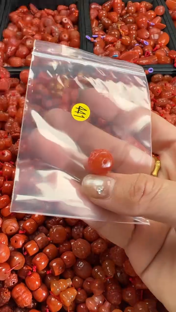 【闪购商品】南红玛瑙颈饰未镶嵌1