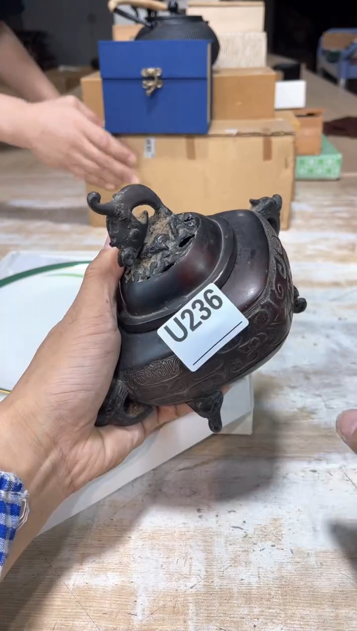 瓷片灵**语直播定闪专用链接211