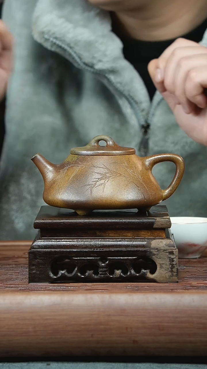 【闪购商品】紫砂茶壶柴烧240cc