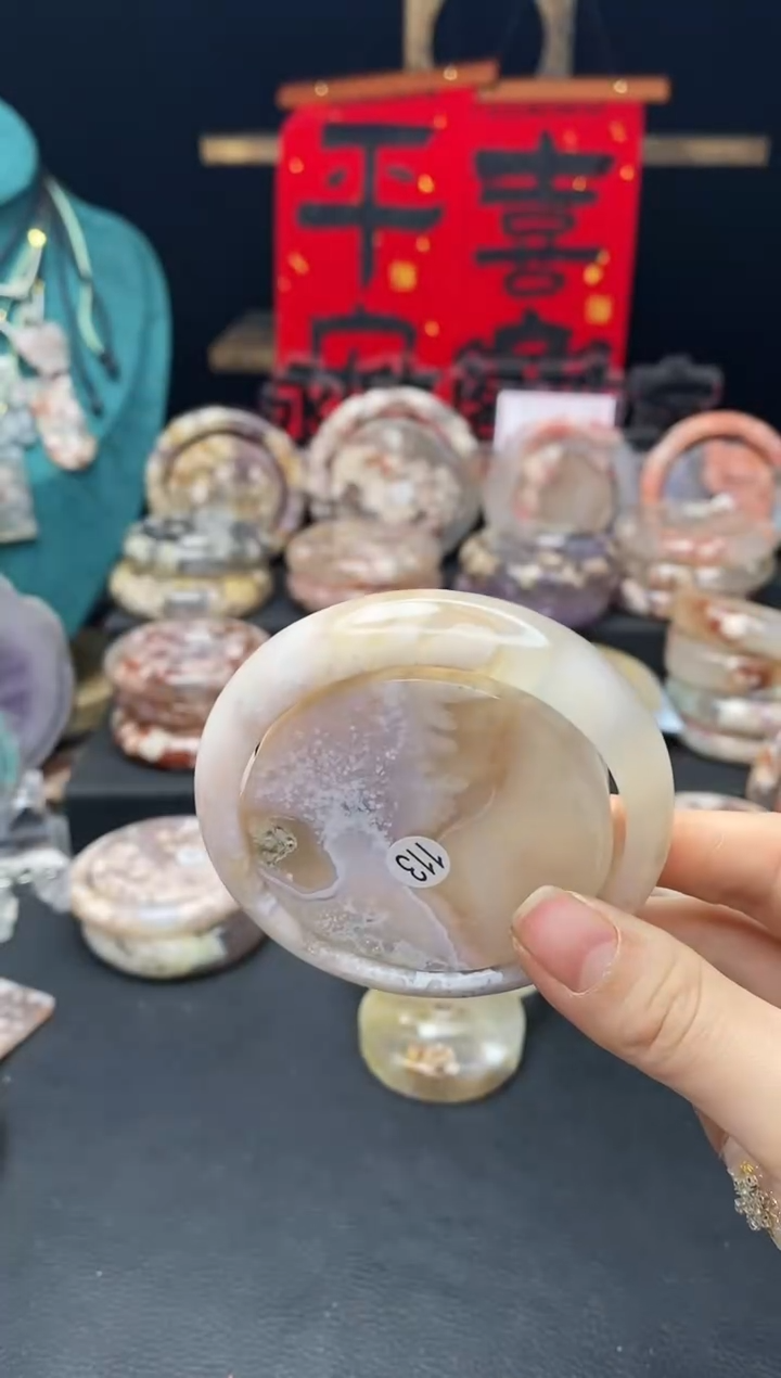 【闪购商品】石英质玉手镯（圆镯）未镶嵌59