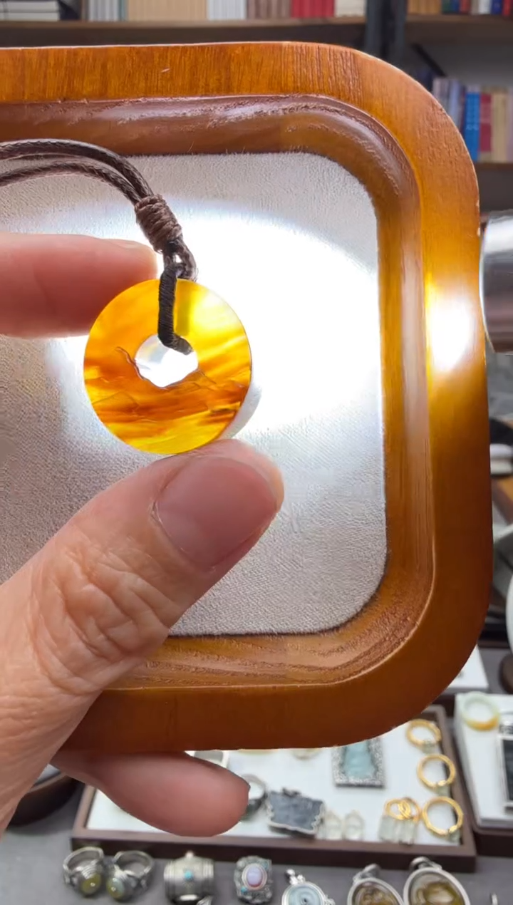 琥珀颈饰未镶嵌远山吊坠