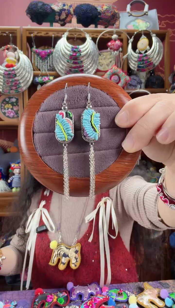 刺绣耳环35甜甜家