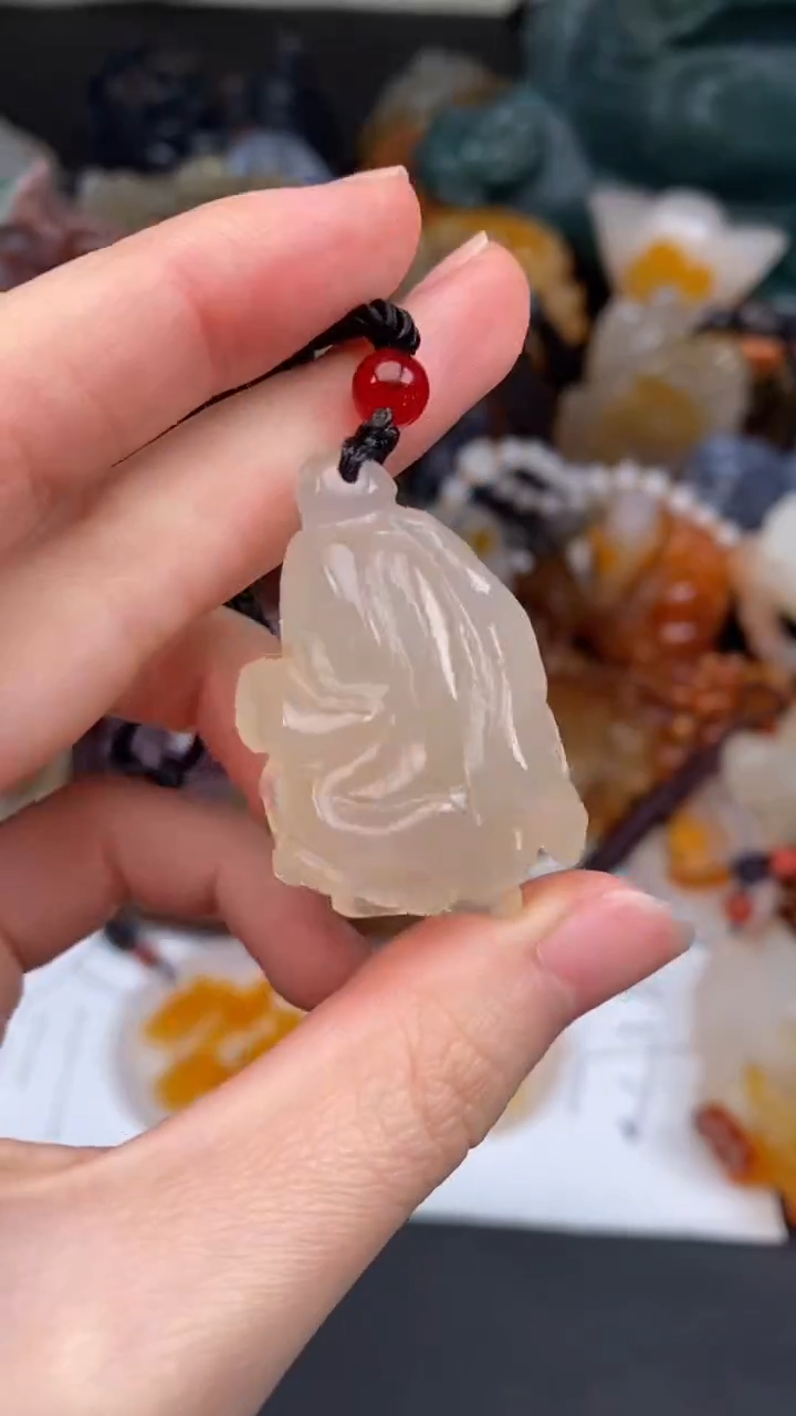 未镶嵌颈饰玛瑙/玉髓AA