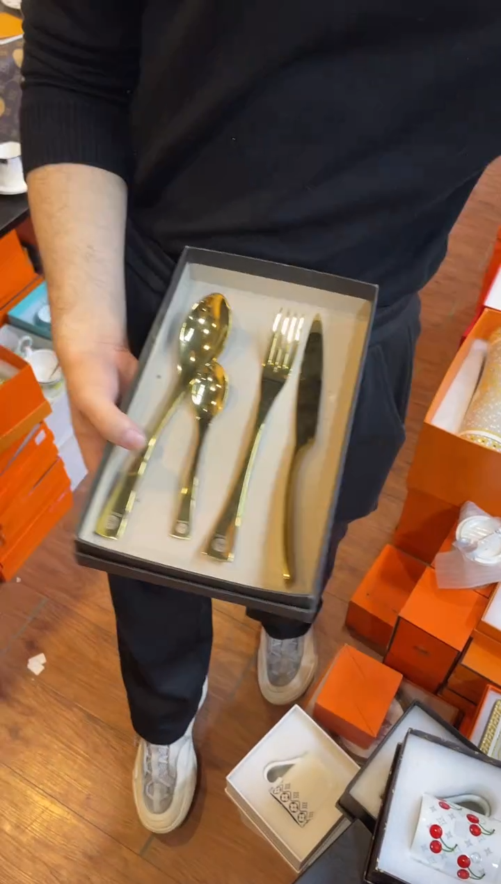 杯鸿辉家品牌瓷器，京东包邮！