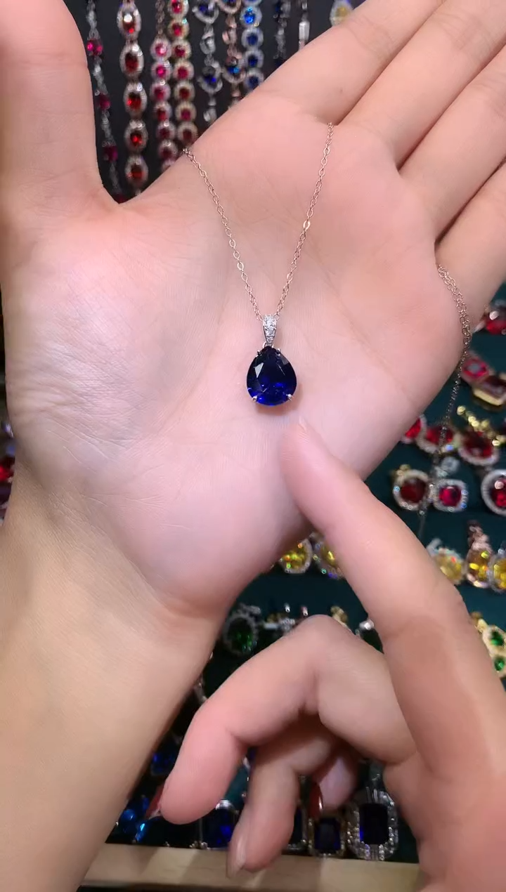 【闪购商品】蓝宝石吊坠(赠链)银S925镶嵌银色10.12