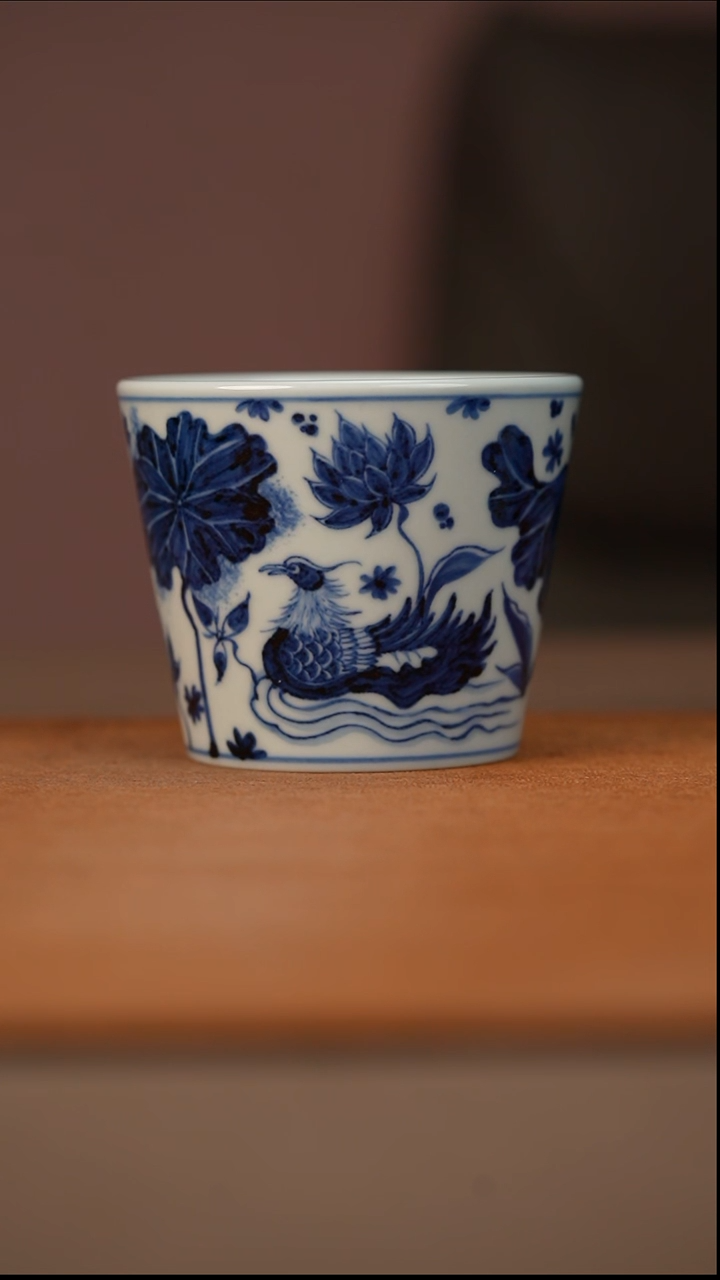 陶瓷幽蓝溪堂满池娇冰桶杯