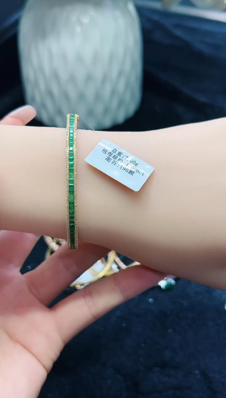 手镯18K金镶嵌祖母绿·