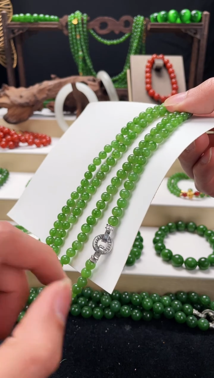 项链未镶嵌和田玉（碧玉）卡6mm108颗苹果绿项链（猕猴桃）