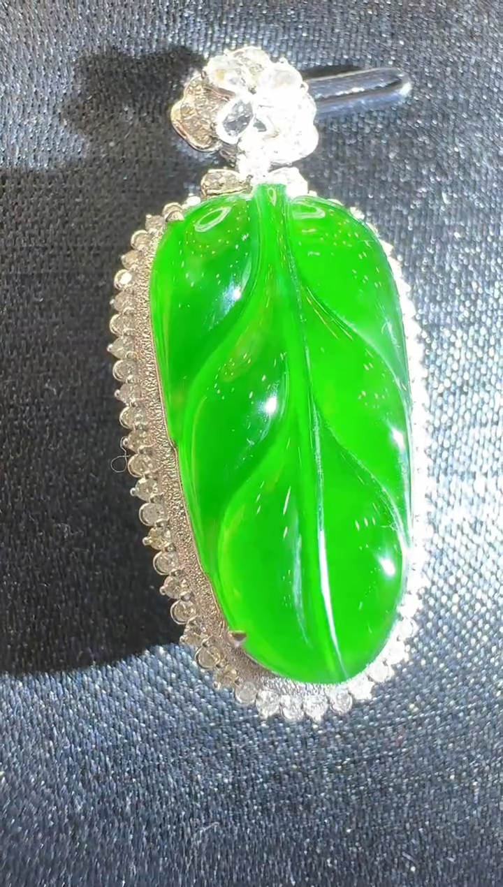 【闪购商品】翡翠吊坠(不含链)18K金镶嵌多样性团购发一件