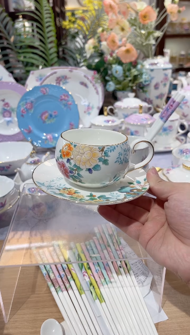 36%以上骨粉骨瓷杯碟