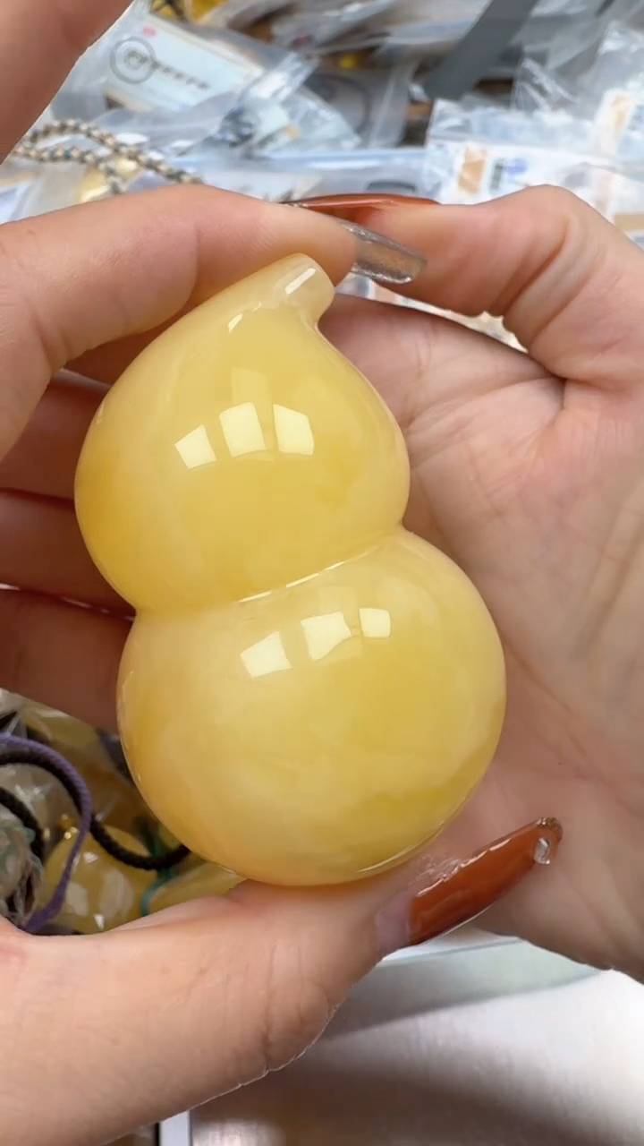 裸石琥珀未镶嵌如图