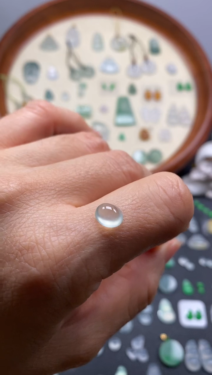 颈饰未镶嵌翡翠高冰蛋面/芬