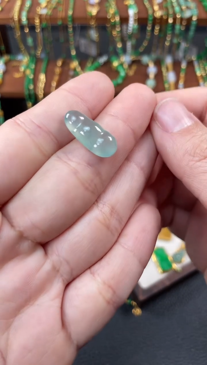 【闪购商品】翡翠吊坠(不含链)18K金镶嵌一个    P508