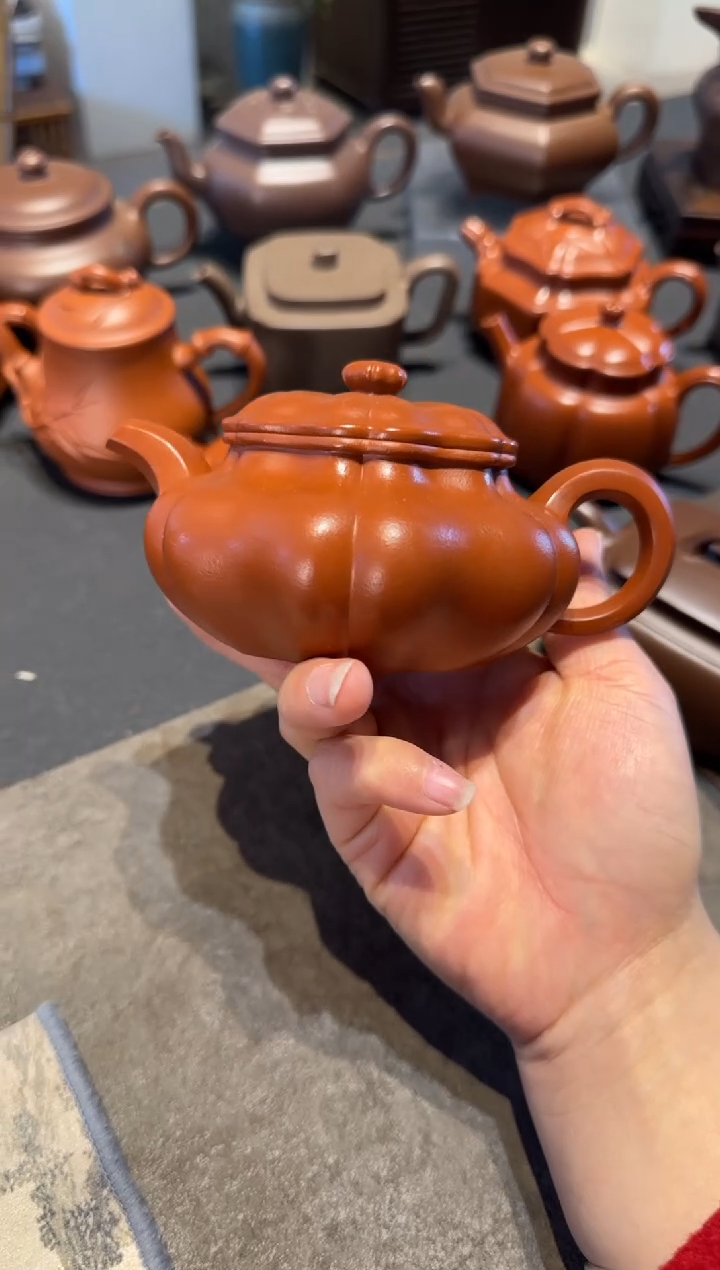 【闪购商品】紫砂茶壶葵仿古 朱泥