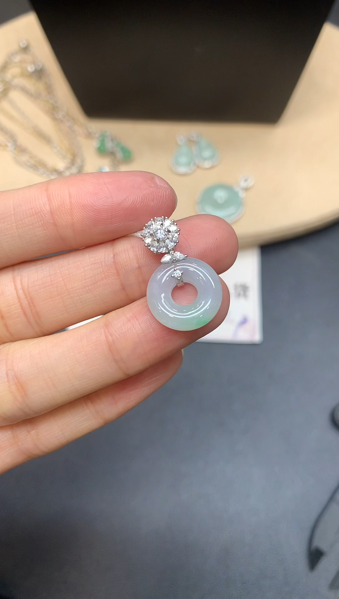 【闪购商品】翡翠吊坠(不含链)银S925镶嵌甜甜圈【无服务费】