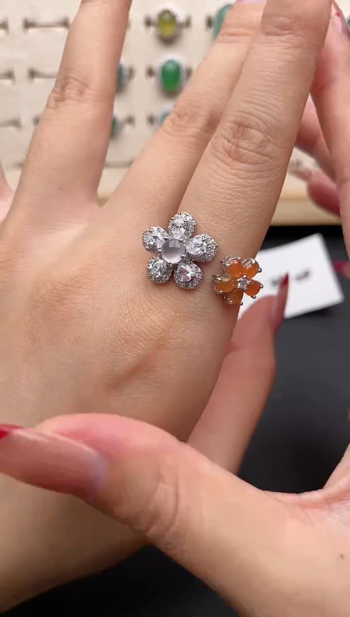 【闪购商品】翡翠戒指银S925镶嵌一物一证一礼盒