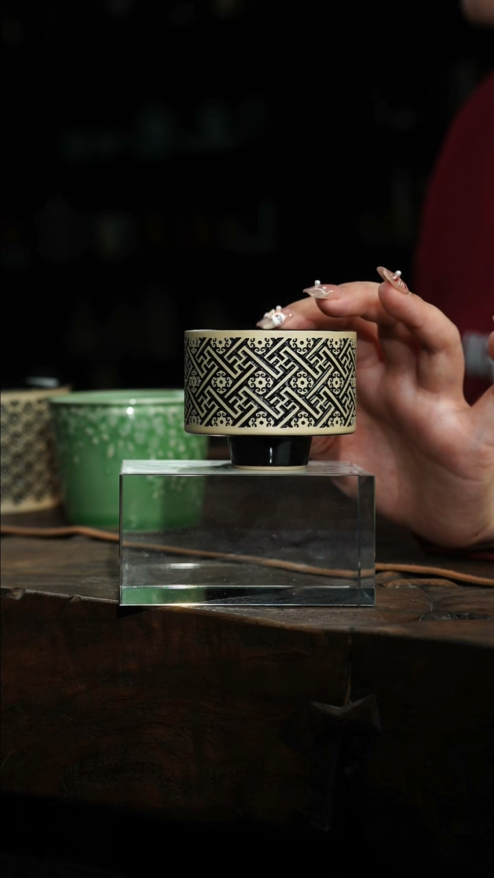 【闪购商品】瓷片李斌 玄色系列 万事如意杯