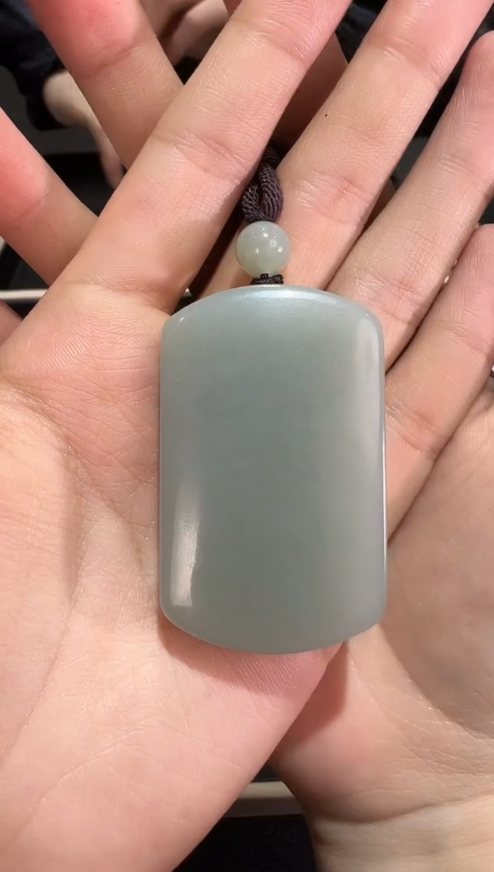【闪购商品】和田玉吊坠(赠链)未镶嵌且末料青白玉无事牌