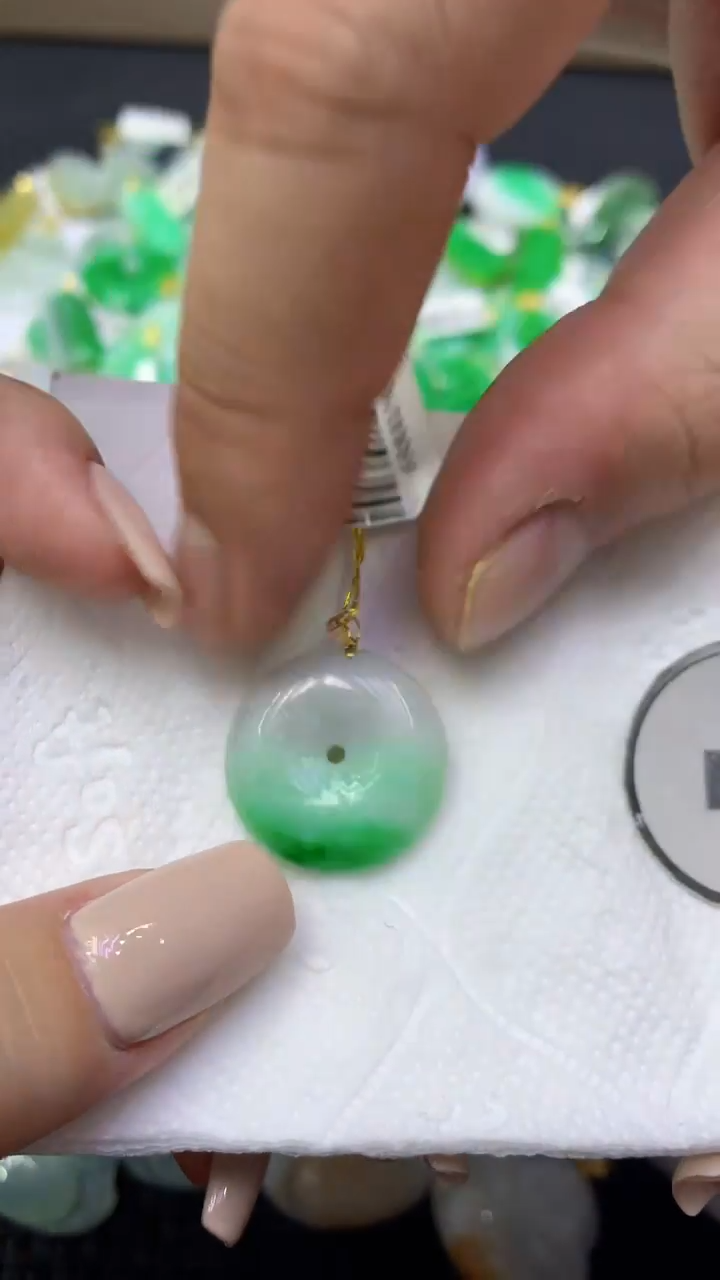 颈饰未镶嵌翡翠天然缅甸翡翠A货