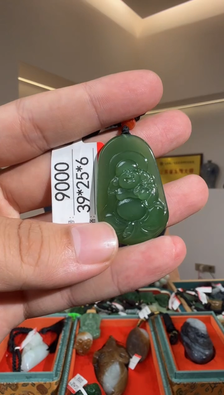 和田玉未镶嵌颈饰1