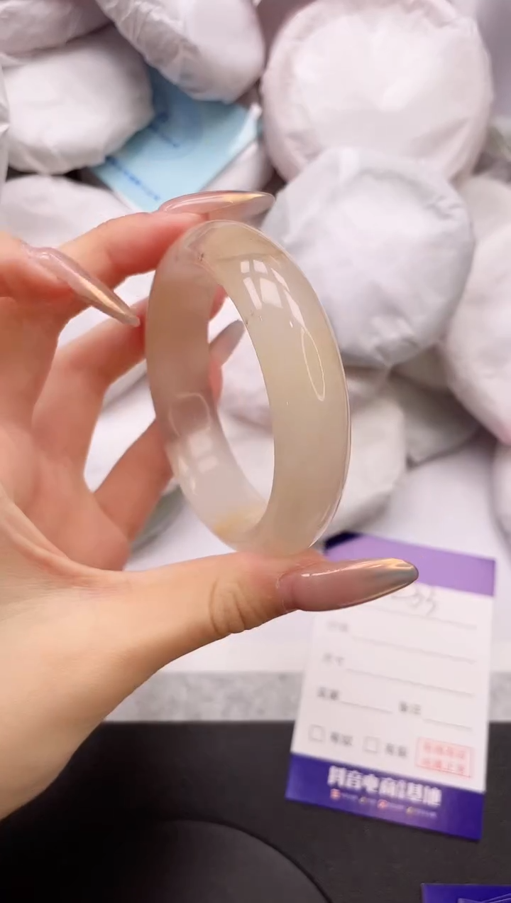 【闪购商品】石英质玉手镯未镶嵌2K233-56