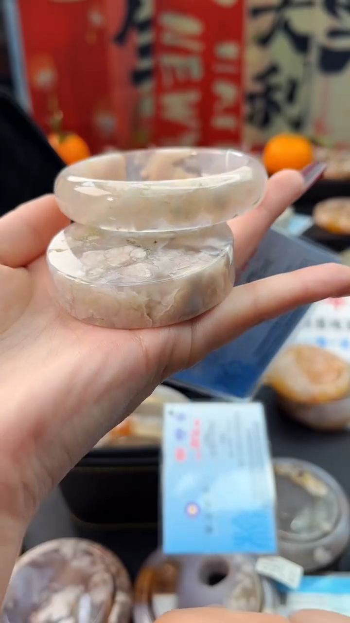 【闪购商品】石英质玉手镯未镶嵌赠送镯心（57圈口）